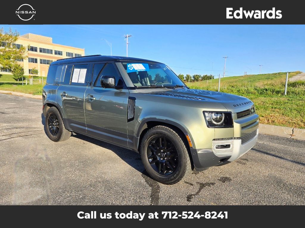 2023 Land Rover Defender S's photo