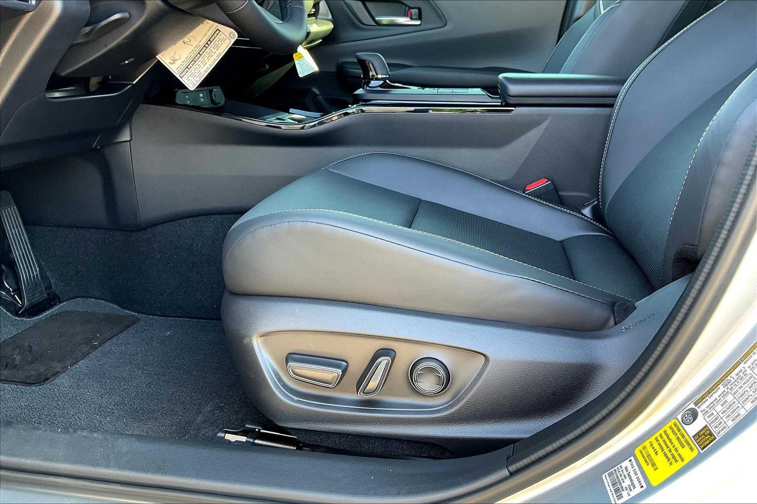 2026 Toyota Prius XLE photo 18
