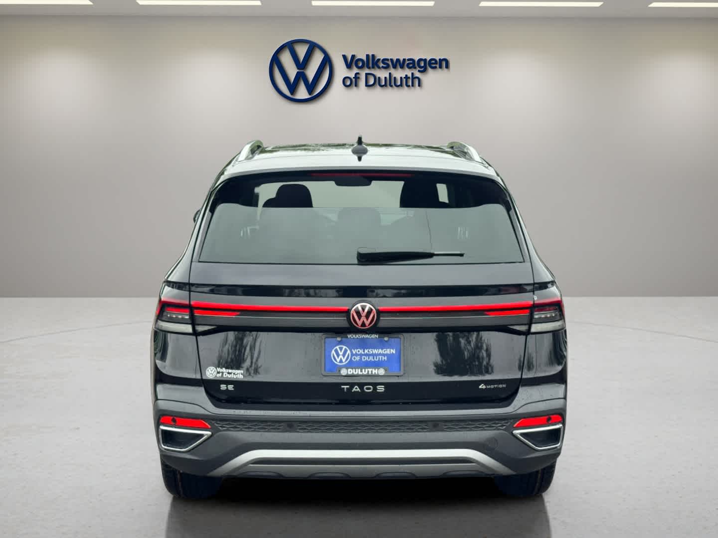 2025 Volkswagen Taos SE photo 4