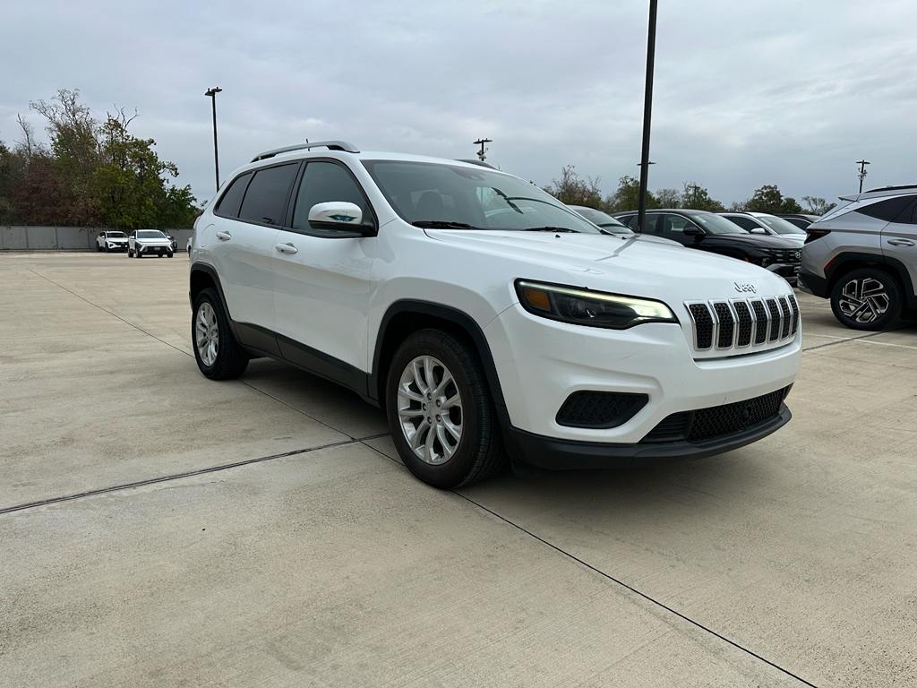 2021 Jeep Cherokee Latitude photo 2