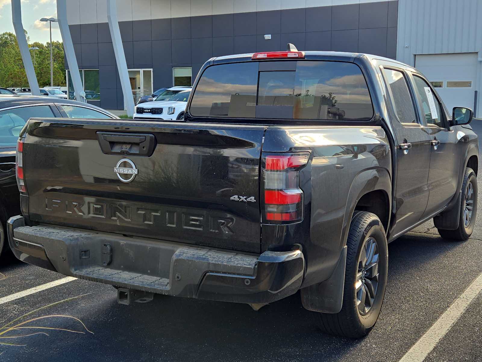 2025 Nissan Frontier SV photo 3