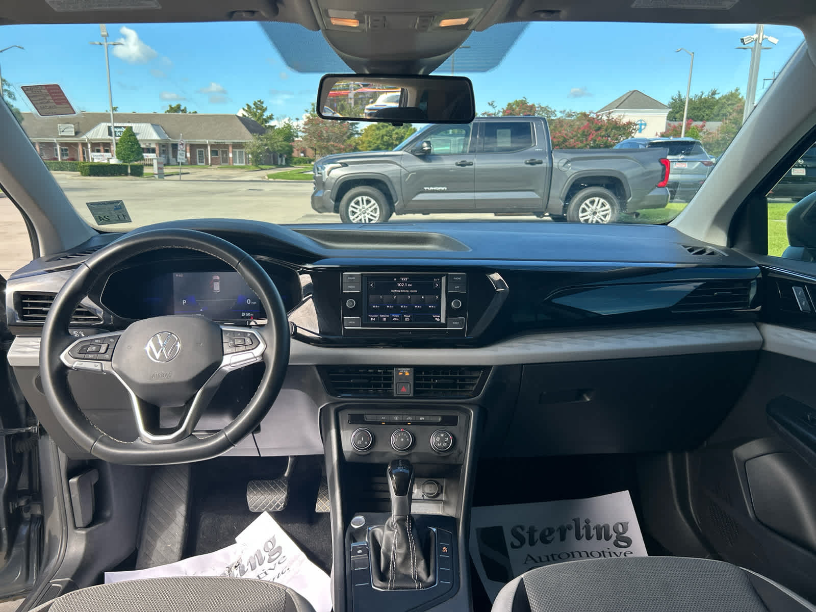 2022 Volkswagen Taos S photo 9
