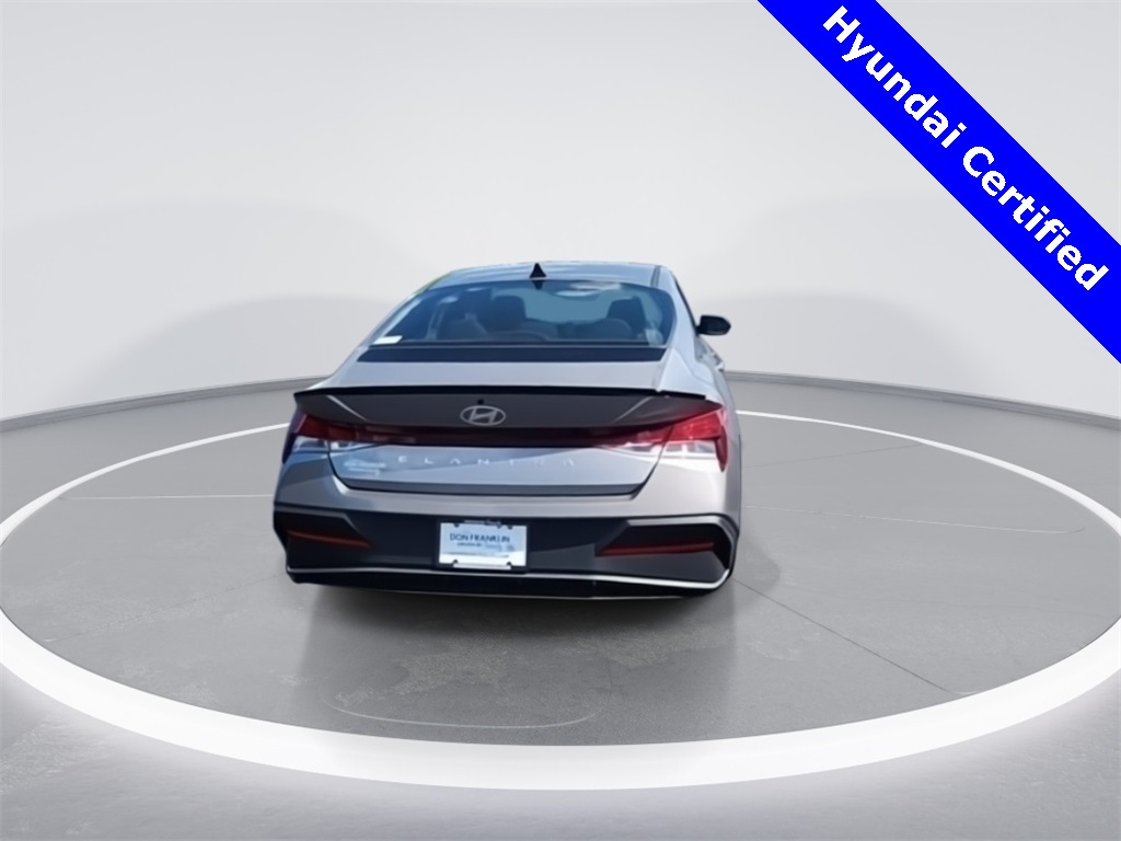 2025 Hyundai Elantra SEL Sport photo 7