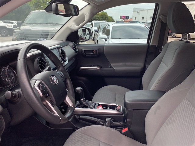 2023 Toyota Tacoma SR5 photo 17