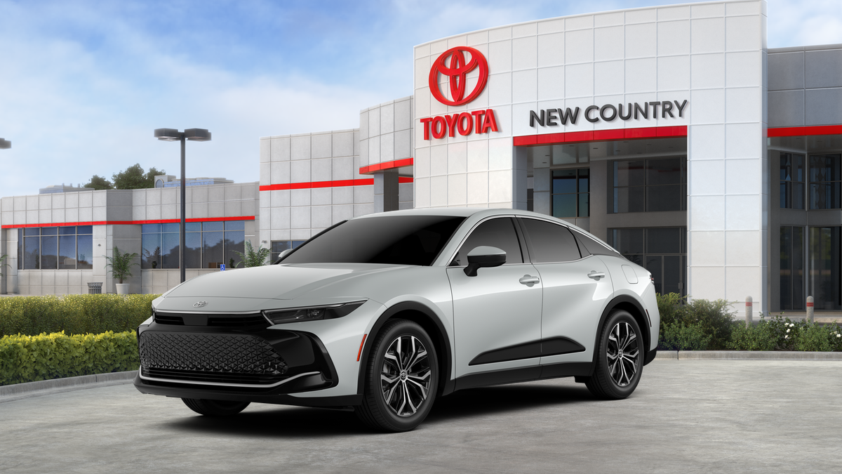 2026 Toyota Crown XLE's photo