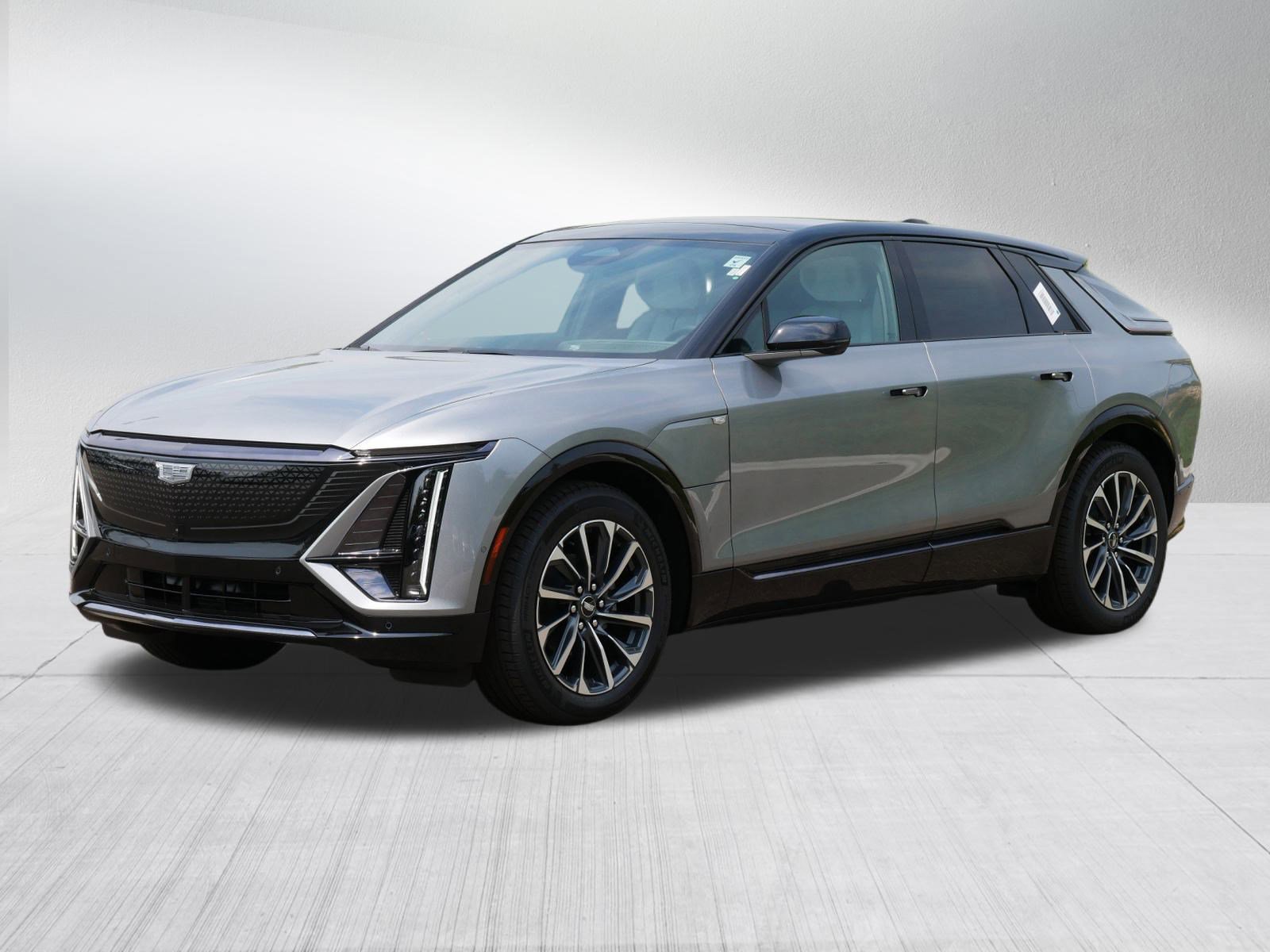 2025 Cadillac Lyriq Sport photo 3