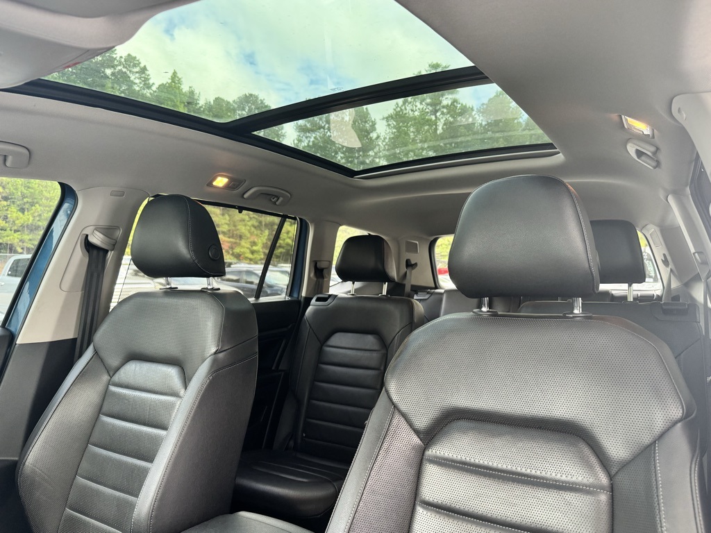 2019 Volkswagen Atlas SEL Premium photo 3