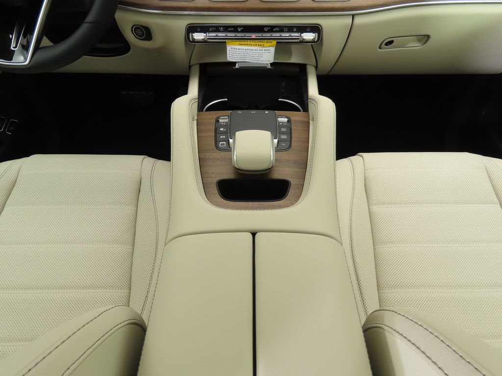 2026 Mercedes Benz GLE 450e 4MATIC photo 16