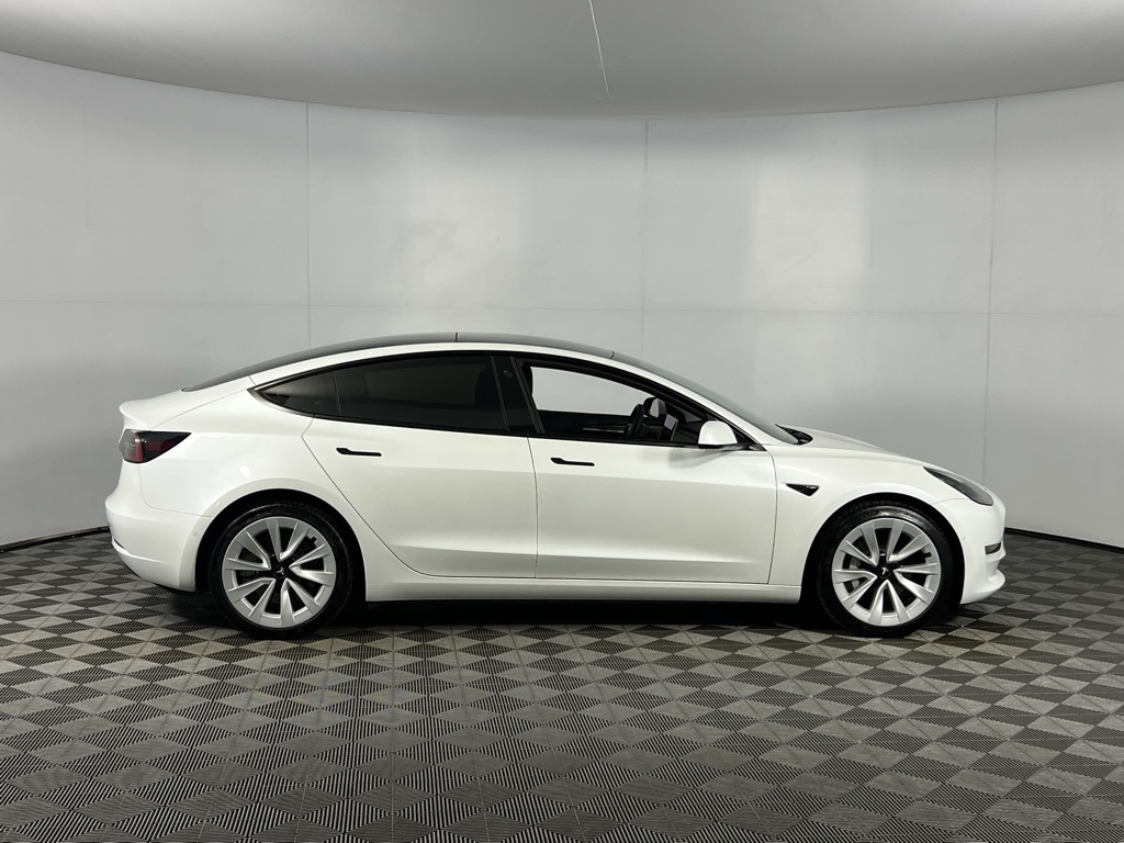 2022 Tesla Model 3 Long Range photo 3