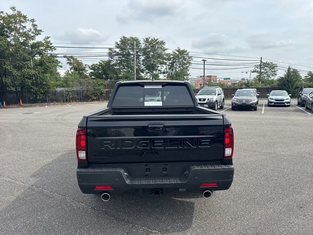 2026 Honda Ridgeline Black Edition photo 3