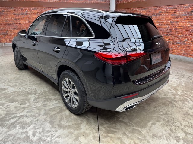 2026 Mercedes Benz GLC 300 4MATIC photo 3