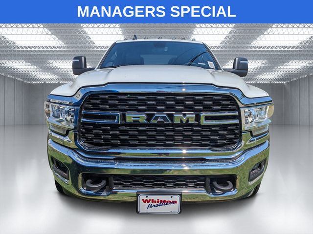 2024 Ram 4500 SLT photo 9