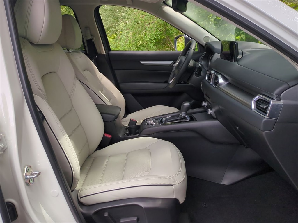 2025 Mazda CX-5 2.5 S Preferred photo 28