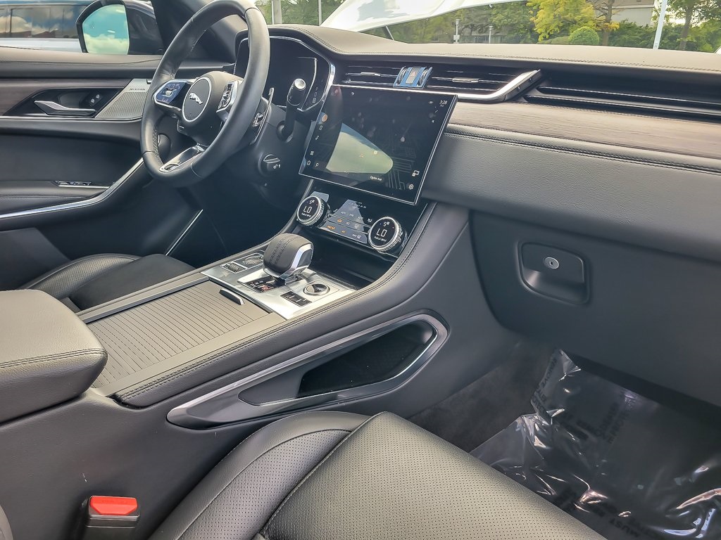 2023 Jaguar F-PACE P250 S photo 23