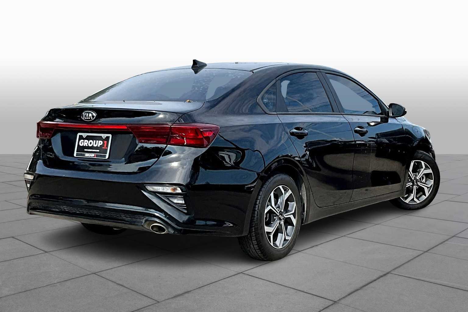 2020 Kia Forte FE LXS photo 11