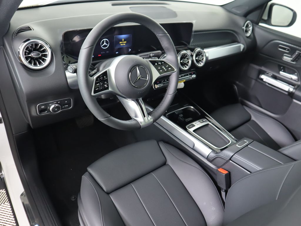 2025 Mercedes Benz EQB 350 4MATIC photo 8