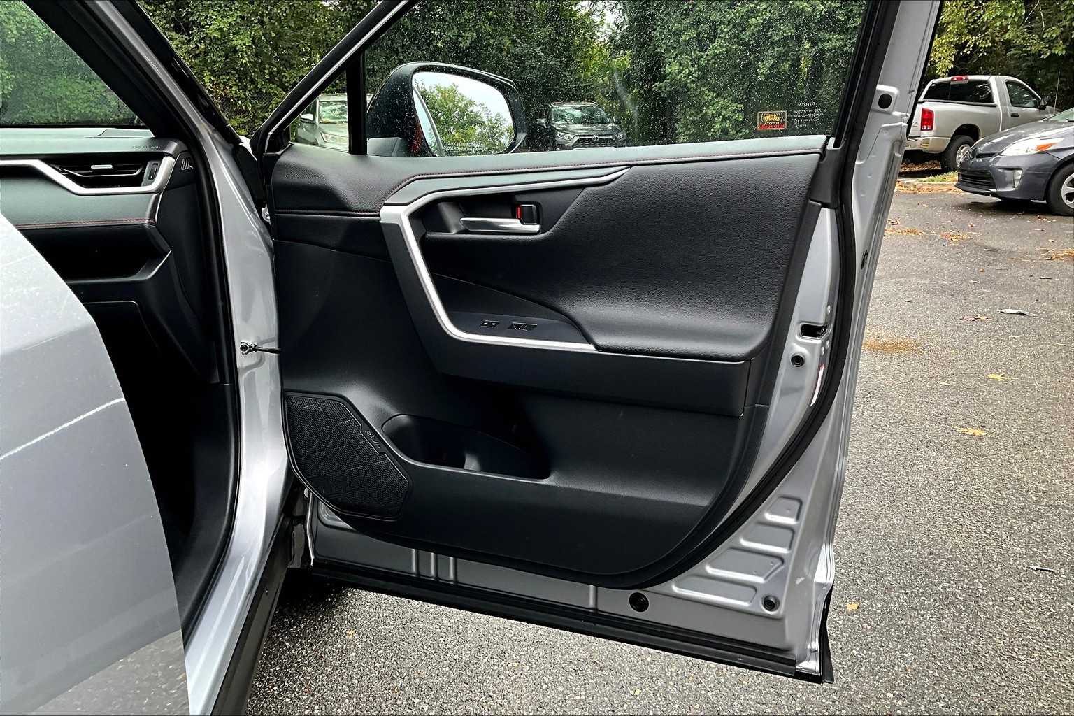 2023 Toyota RAV4 Prime XSE Premium photo 41