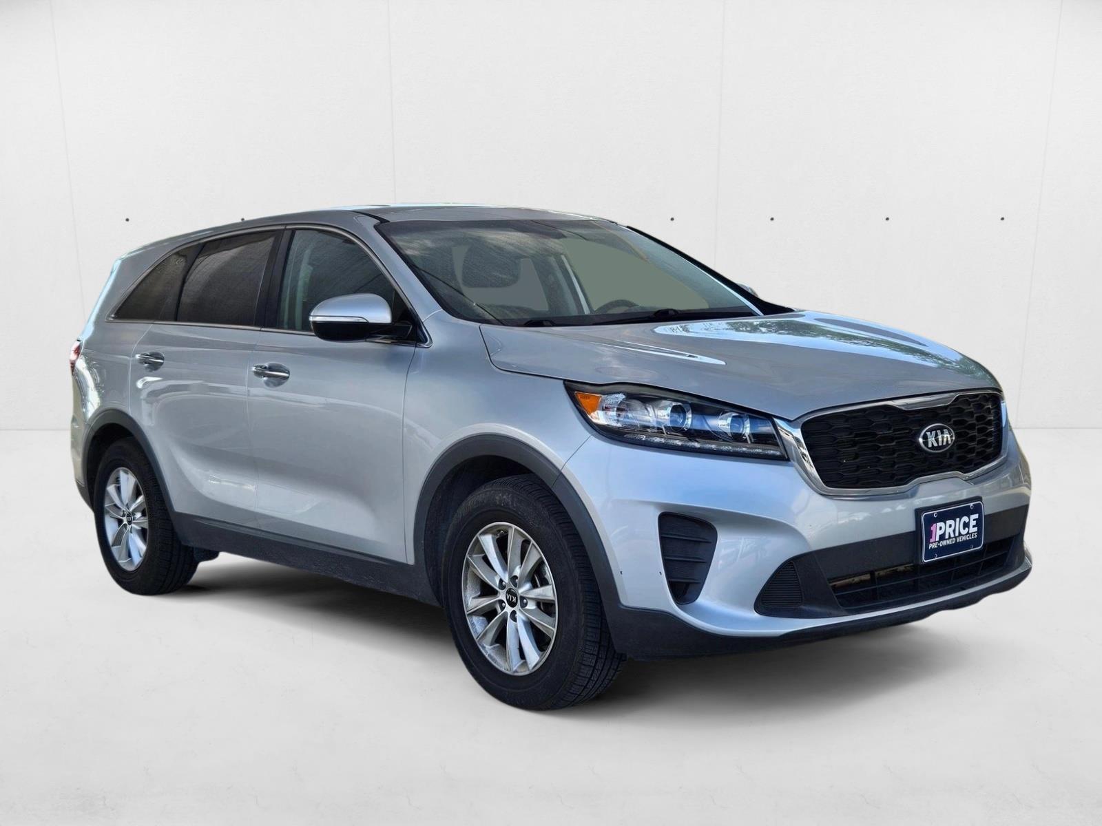 2019 Kia Sorento LX photo 2