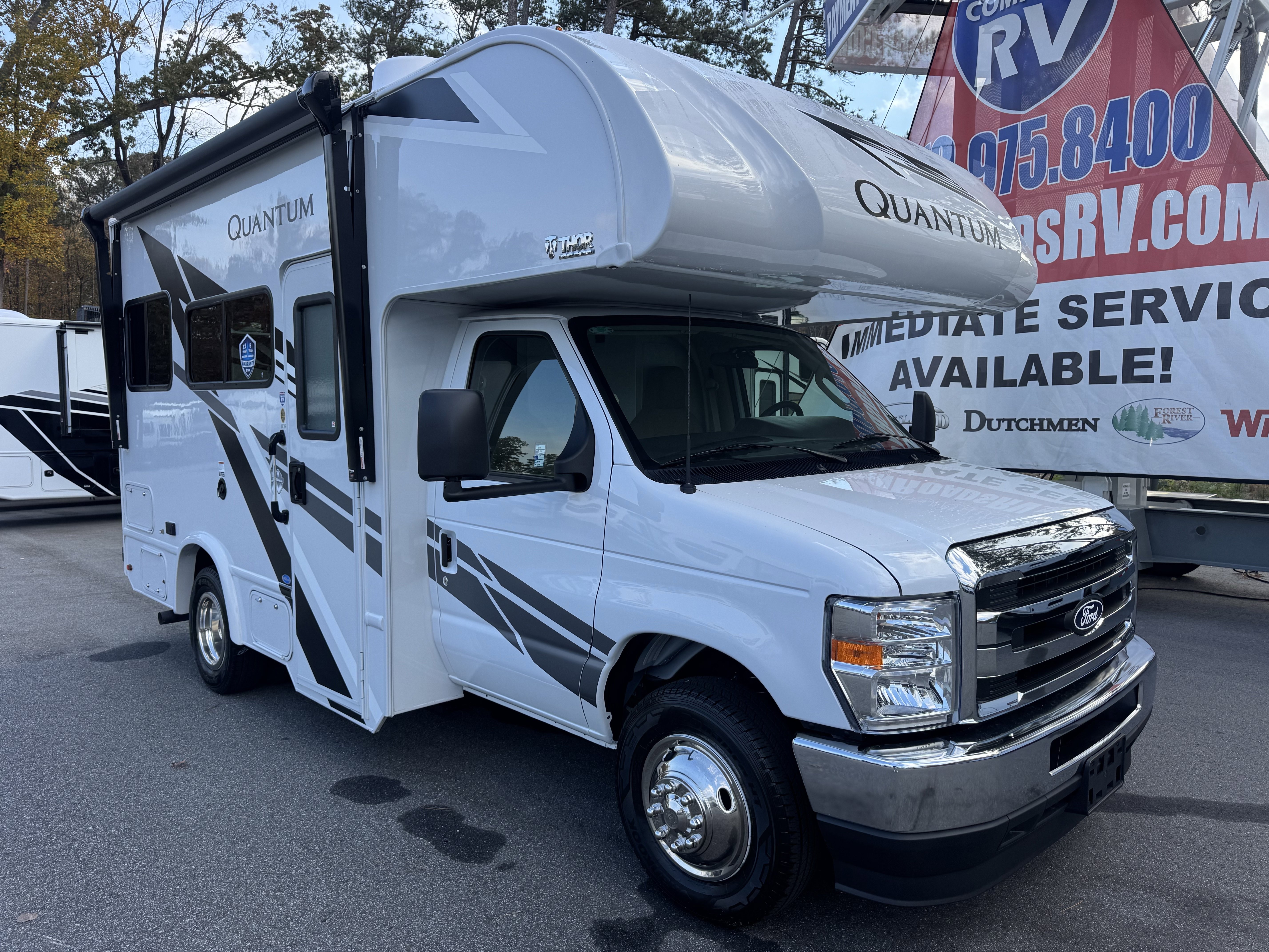 2026 Ford E-Series Cutaway Base's photo