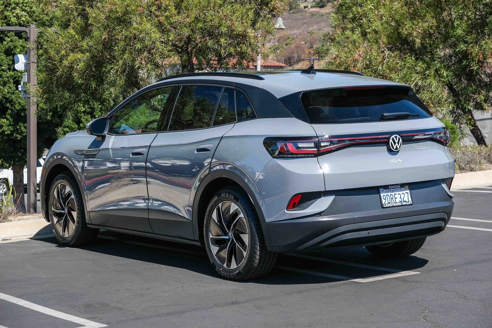 2022 Volkswagen ID.4 Pro S photo 8