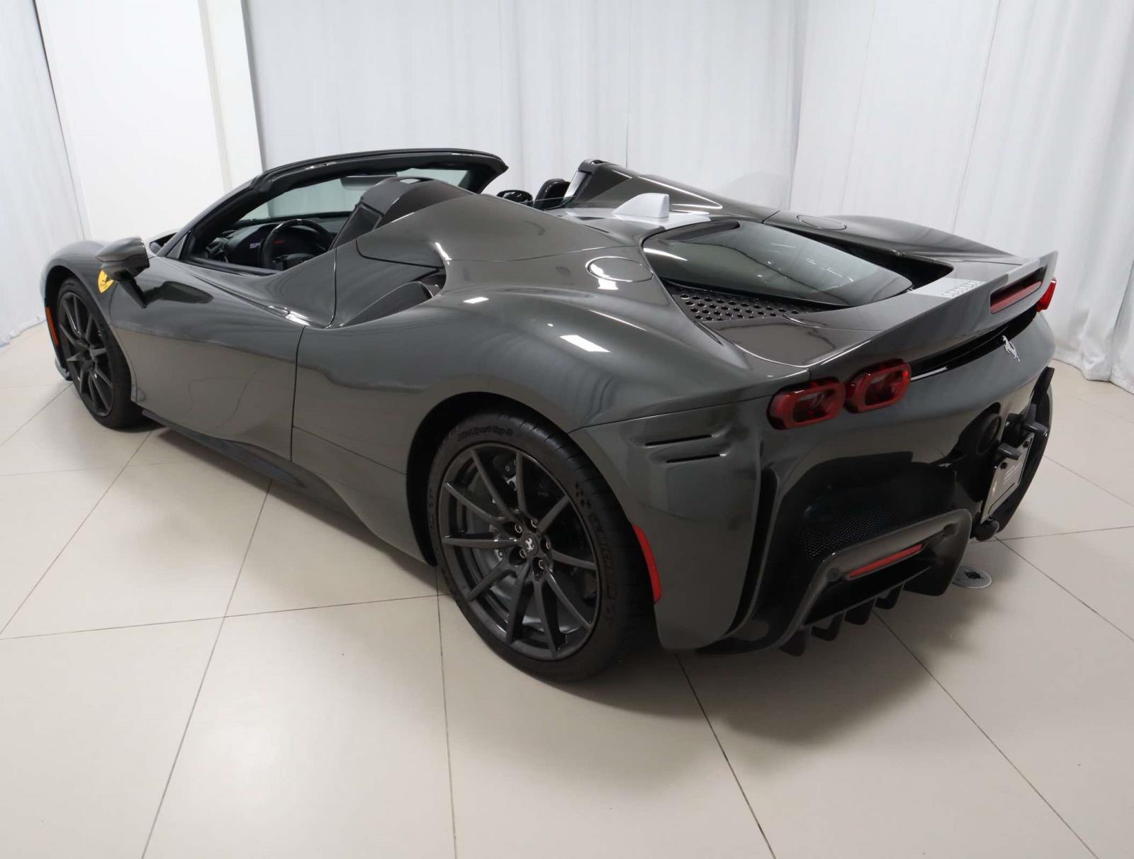 2022 Ferrari SF90 Spider photo 13