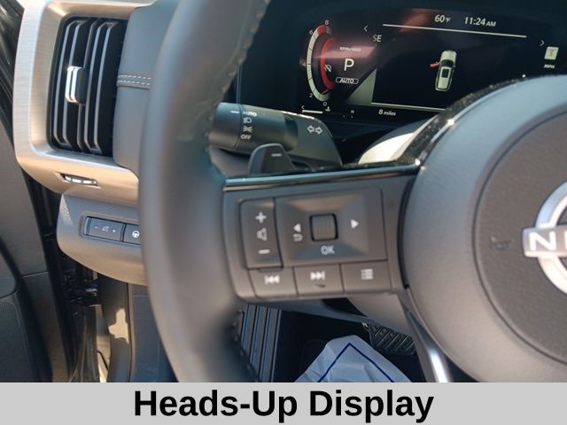 2025 Nissan Pathfinder Platinum photo 7