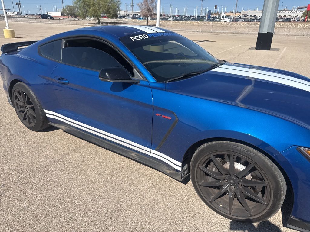 2017 Ford Mustang Shelby GT350 photo 18
