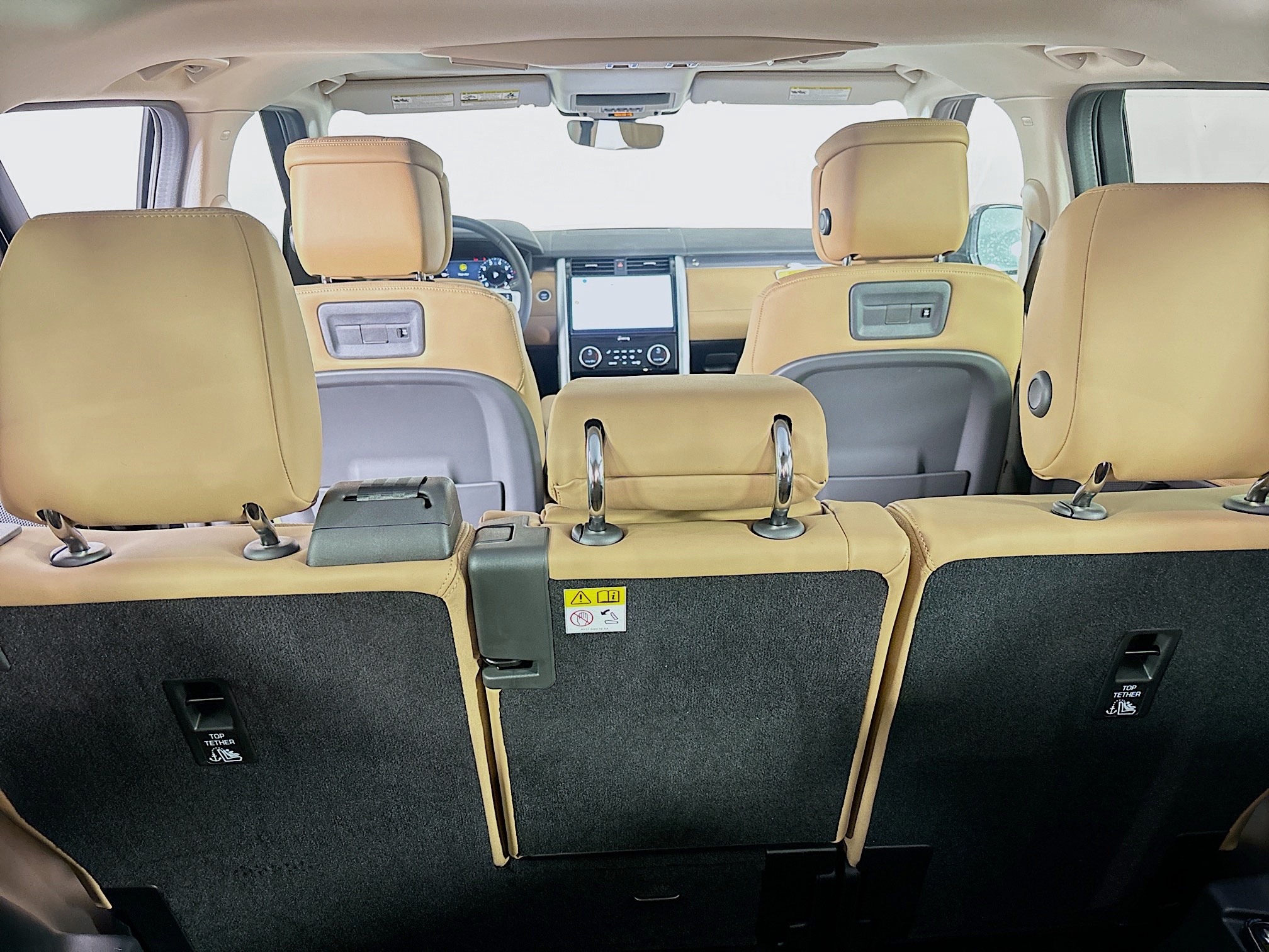 2025 Land Rover Discovery Metropolitan Edition photo 22
