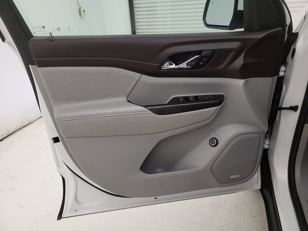 2023 Gmc Acadia SLT photo 22