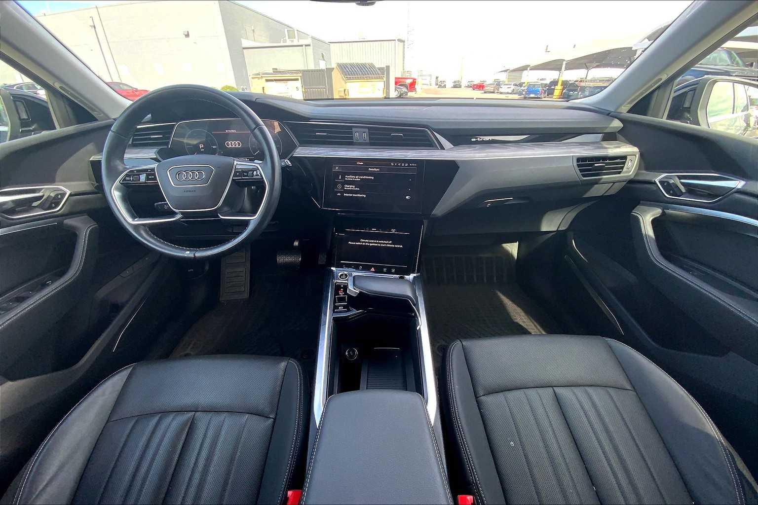 2024 Audi Q8 E-tron Premium Plus photo 11