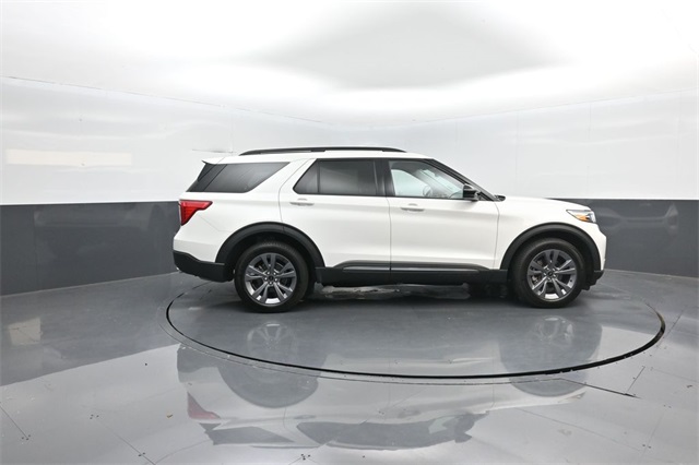 2022 Ford Explorer XLT photo 6