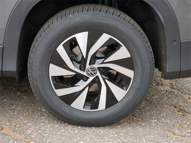 2026 Volkswagen Tiguan S photo 3