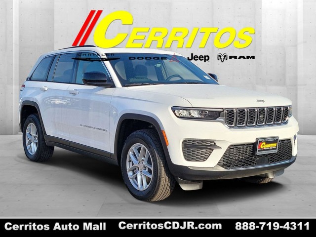 2025 Jeep Grand Cherokee Laredo's photo