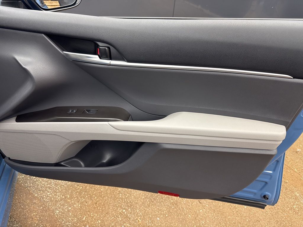 2024 Toyota Camry SE photo 25