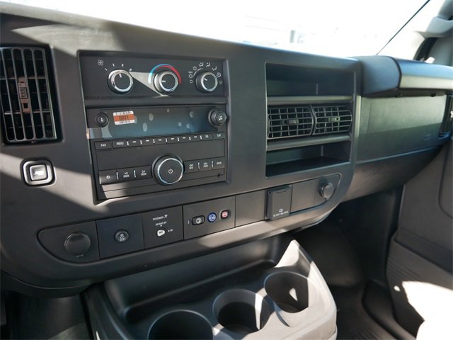 2025 Chevrolet Express Cutaway 3500 photo 10