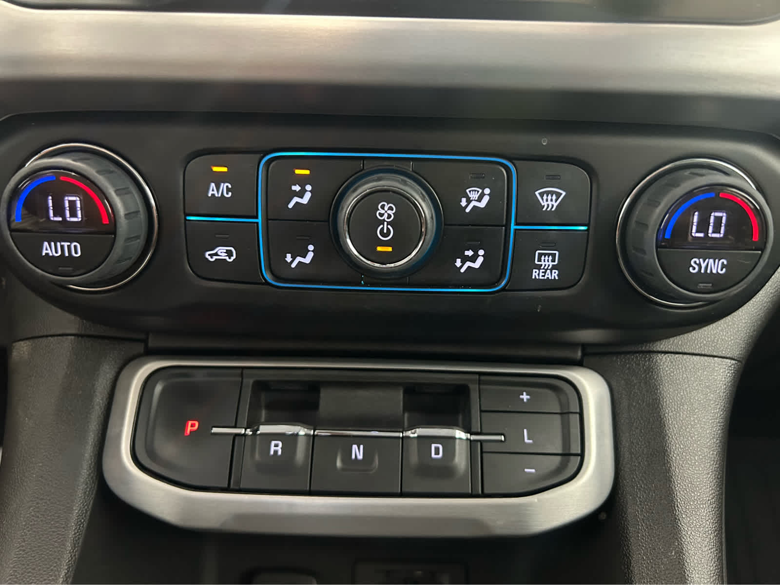 2023 Gmc Acadia SLT photo 15