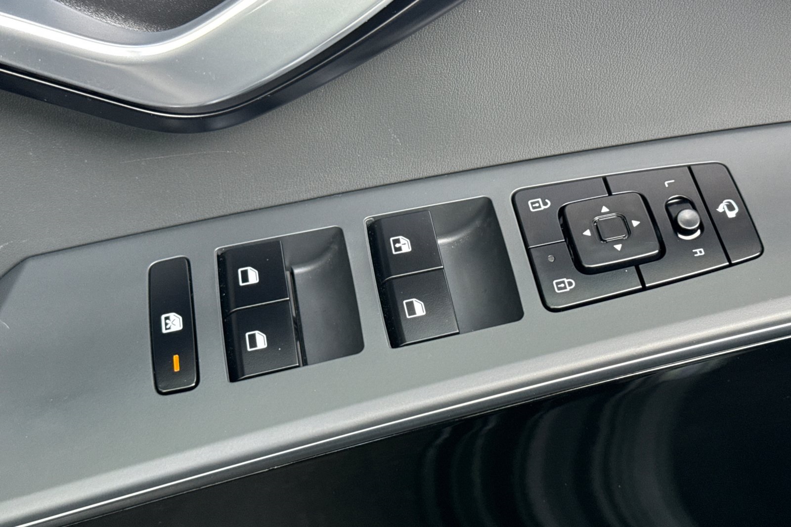 2023 Kia Niro EX photo 15
