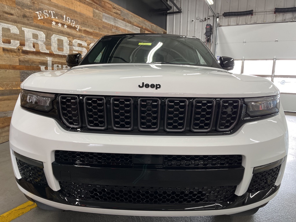 2025 Jeep Grand Cherokee L Summit Reserve photo 9