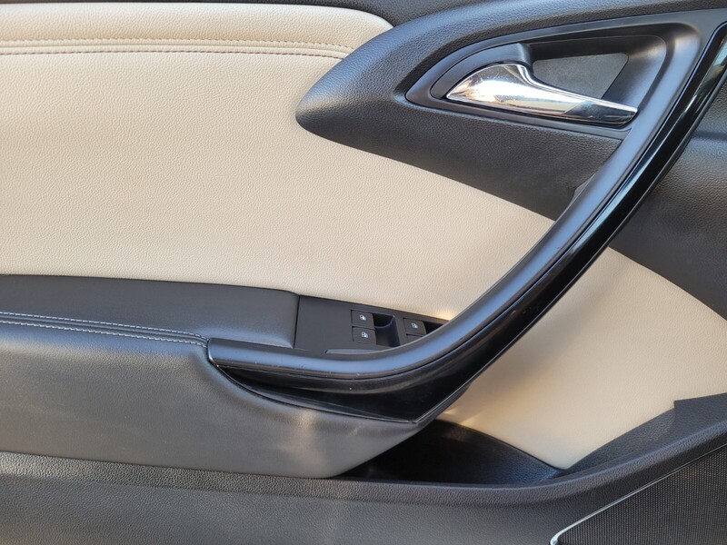 2017 Buick Cascada Premium photo 27