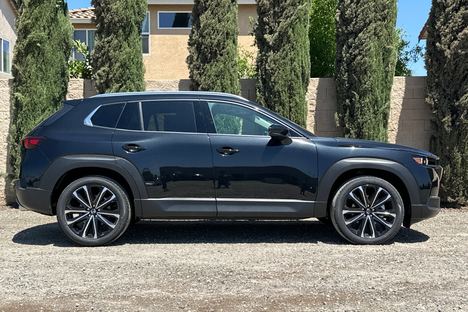 2025 Mazda CX-50 2.5 Premium Plus photo 3