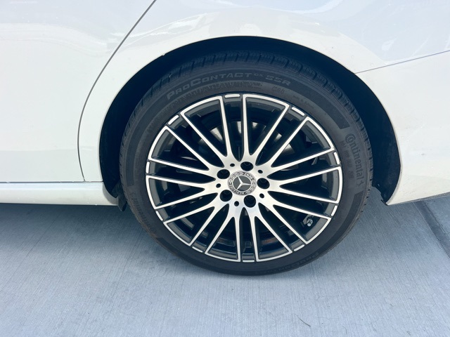 2024 Mercedes Benz C 300 4MATIC photo 4