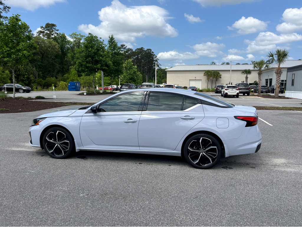 2024 Nissan Altima 2.5 SR photo 29