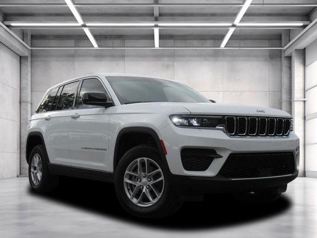 2025 Jeep Grand Cherokee Laredo's photo
