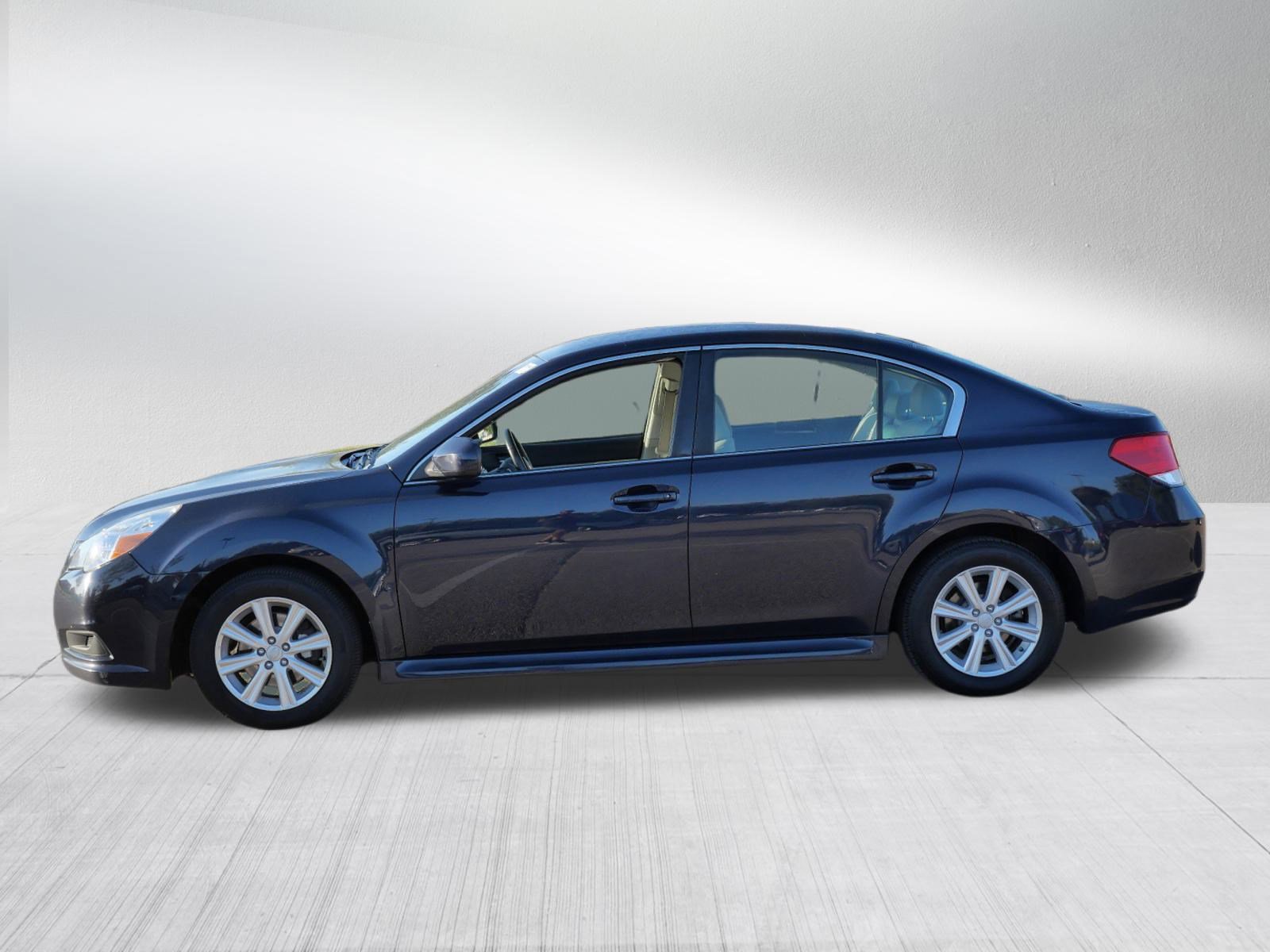 2012 Subaru Legacy 2.5i Premium photo 2