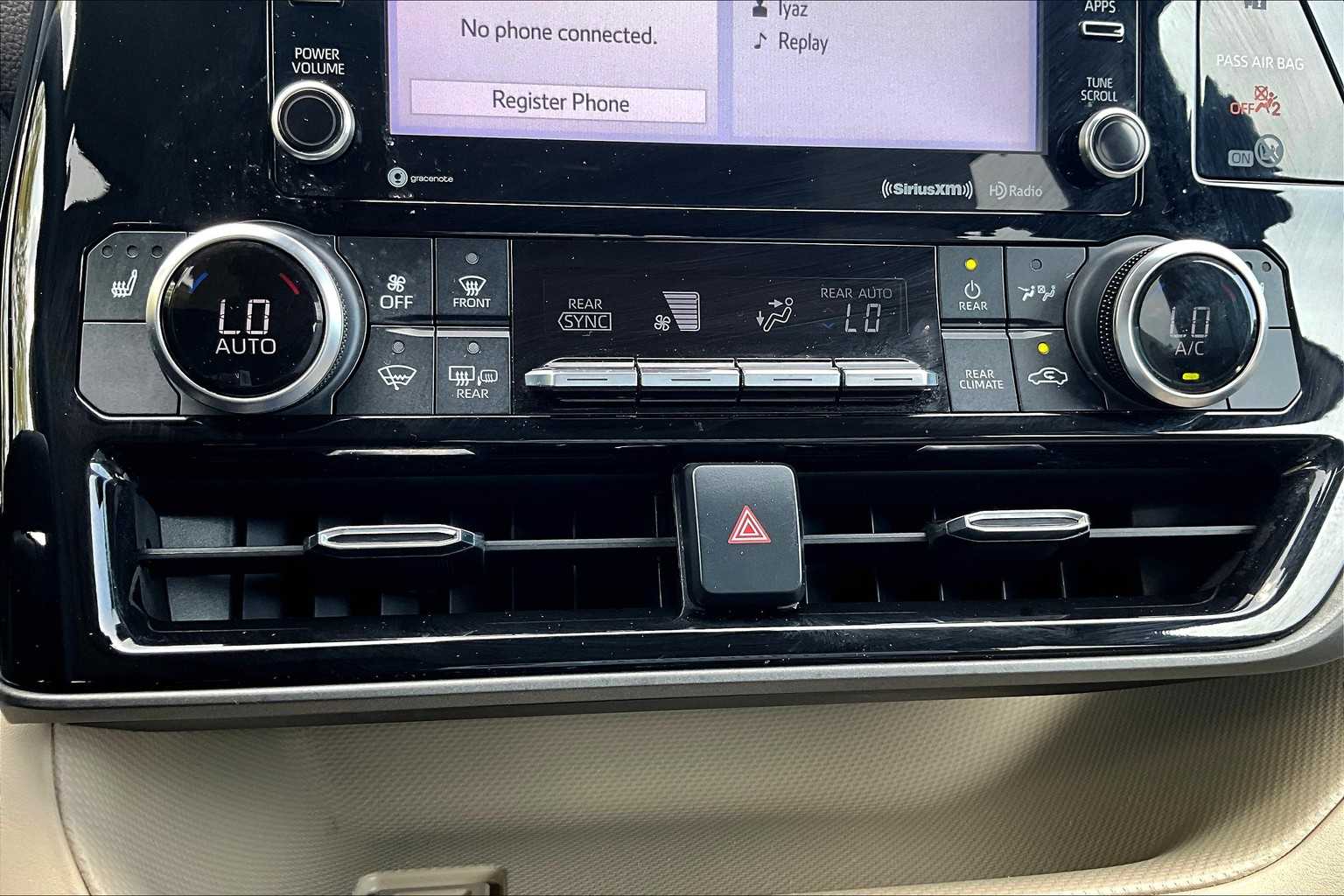2021 Toyota Highlander Hybrid XLE photo 30