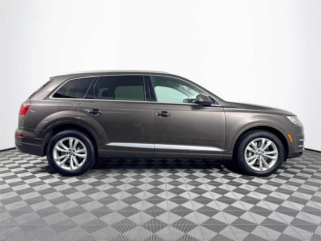 2017 Audi Q7 3.0T Premium Plus photo 4