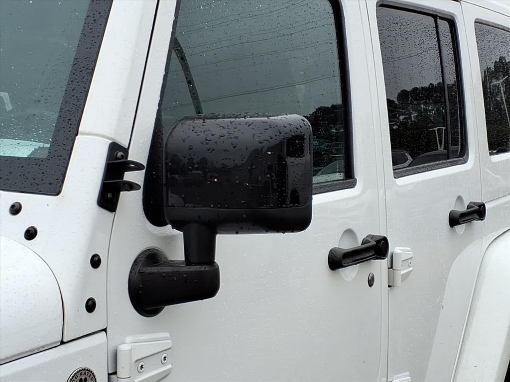 2015 Jeep Wrangler Unlimited Altitude photo 8
