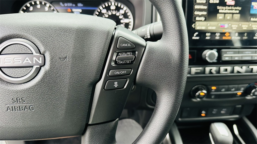 2025 Nissan Frontier SV photo 18