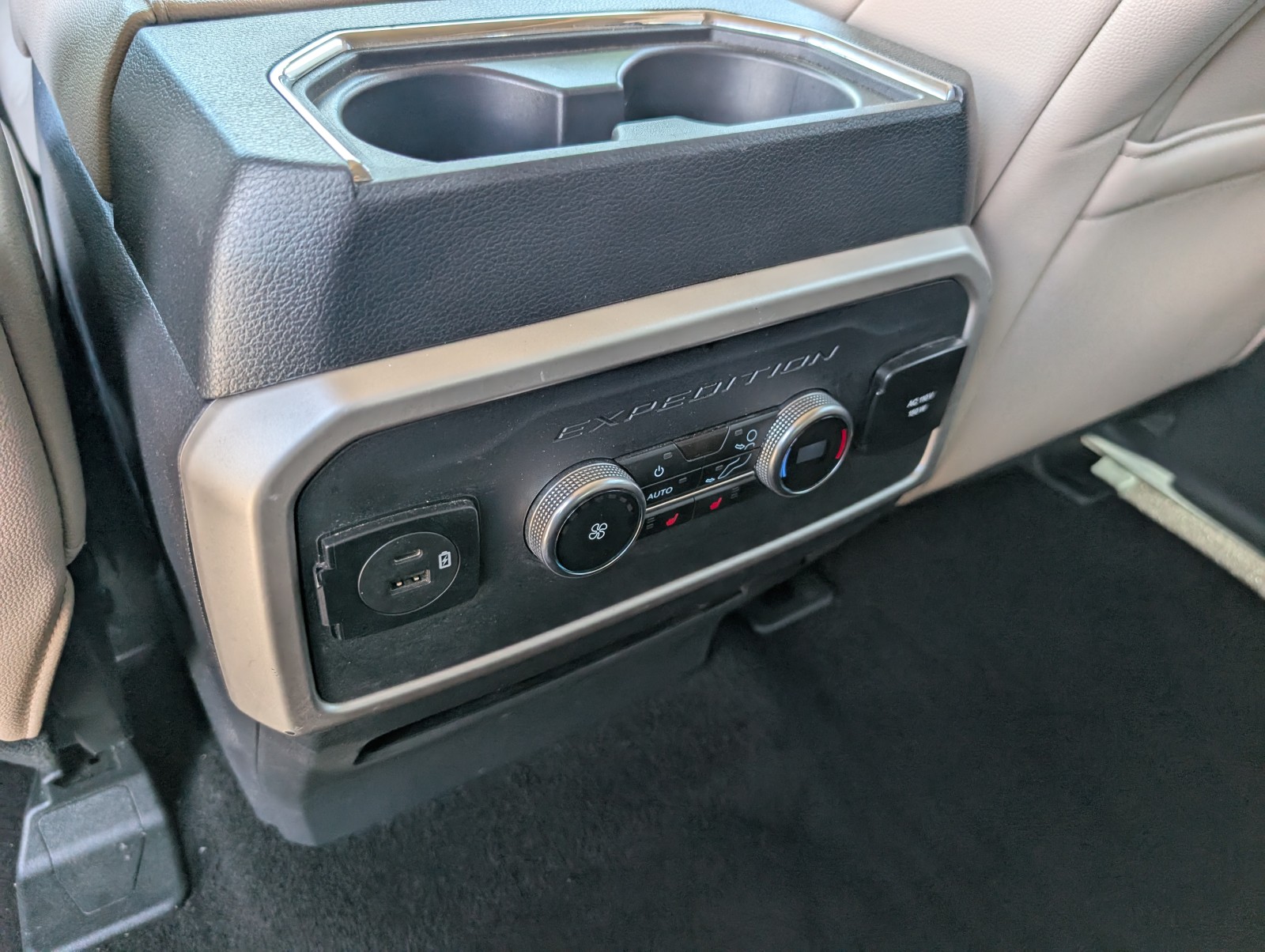 Used 2023 BLACK Ford Limited image 24