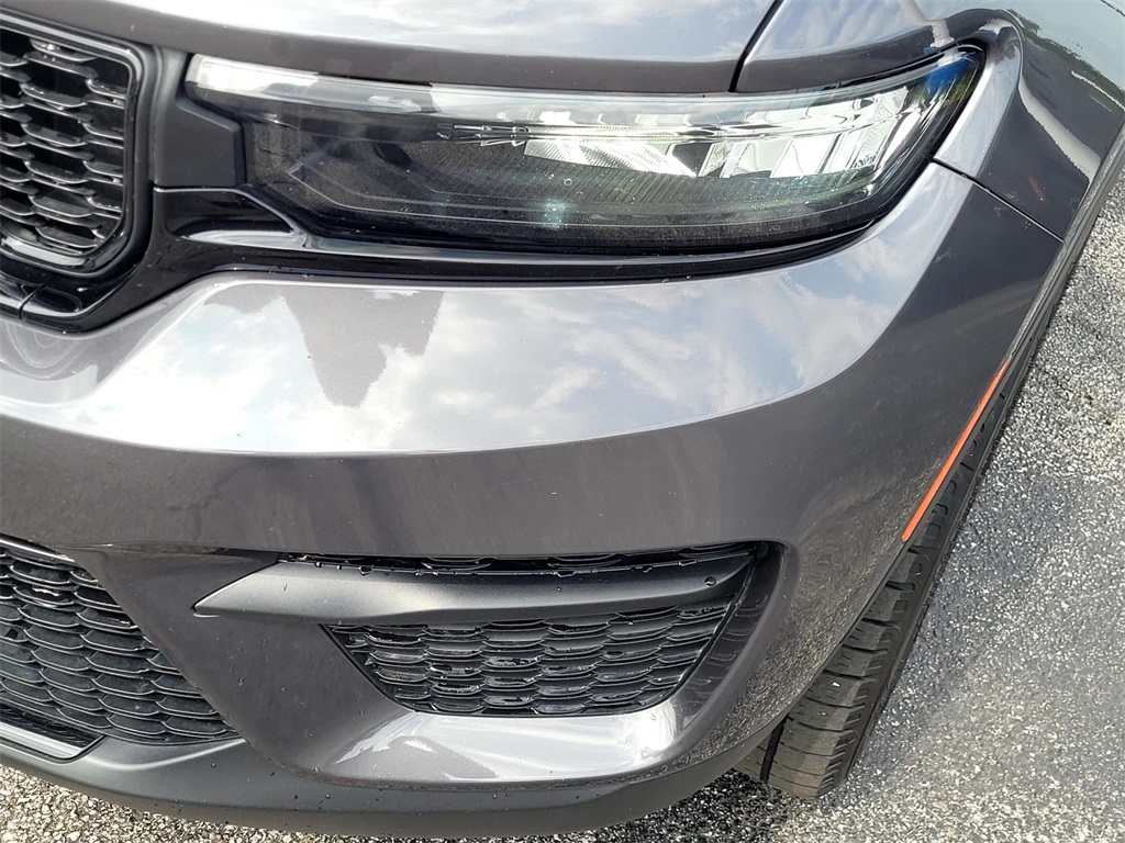 2022 Jeep Grand Cherokee Altitude photo 9